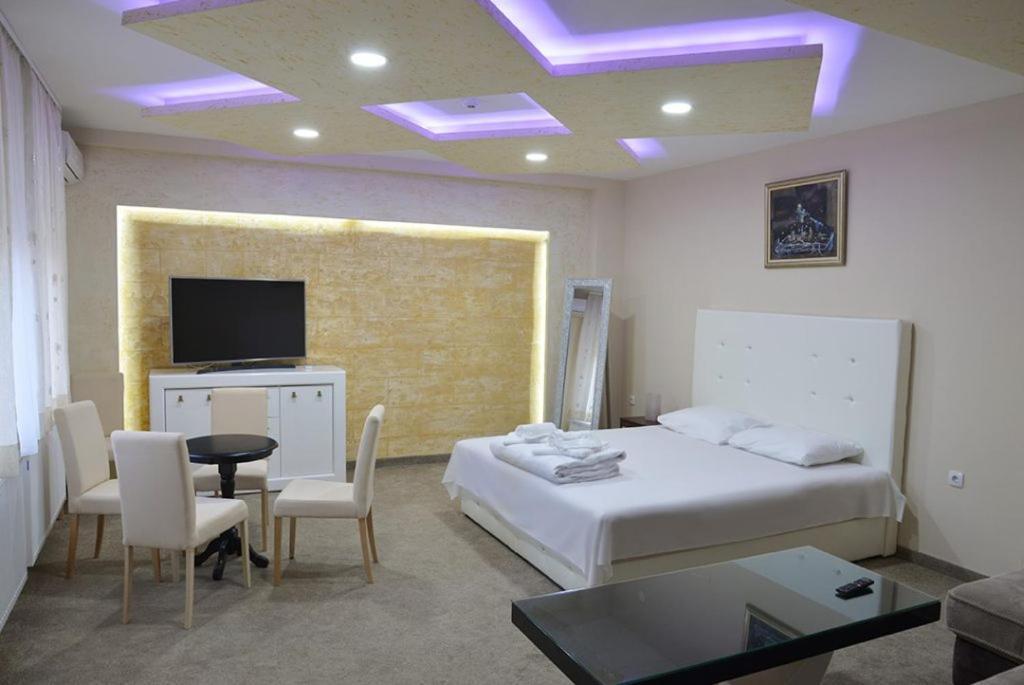 Kruševac Villa Lunar Lux מראה חיצוני תמונה